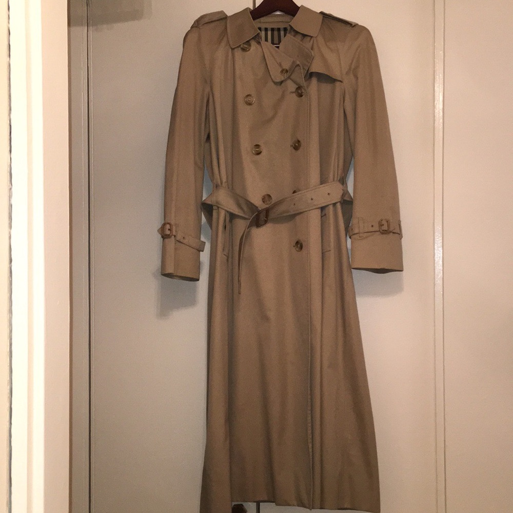 Women’s Burberry Trench Coat